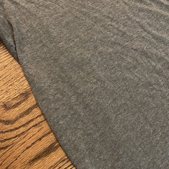 Torrid Girlfriend Signature Jersey V-Neck Heather Gray Classic Fit Tee - Picture 12 of 13